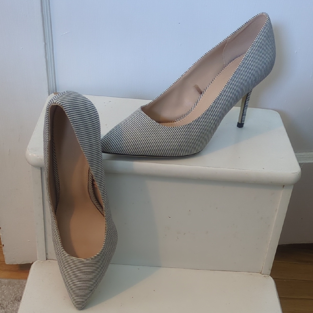 Old Navy Black and White Striped Heels